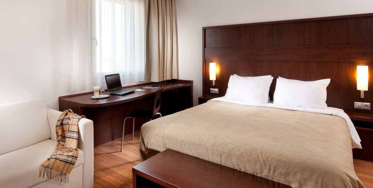 Comfort Centre Hotel